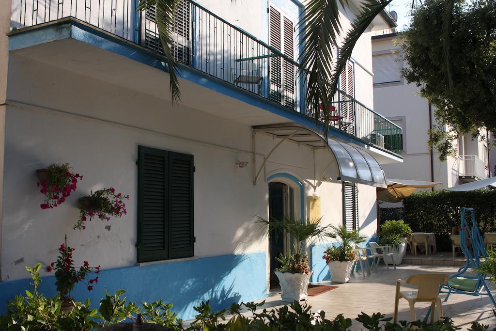 Hotel Ornella Lido di Camaiore Exterior photo